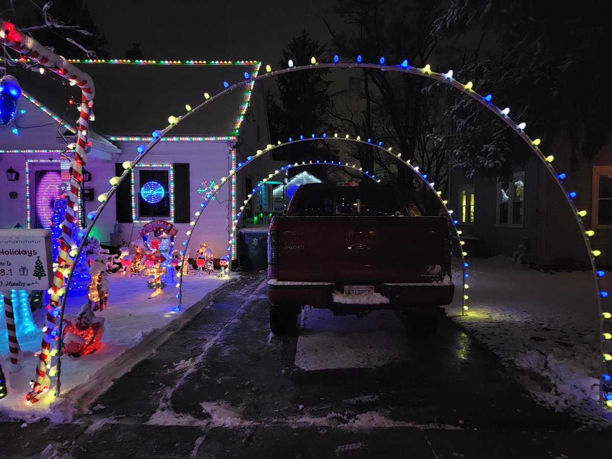 cavman04's tweet photo. Some pics of my light display. #christmaslights #christmas #xlights #ledlighting #christmashouse #diychristmas #pixellighting https://t.co/duTo4GXmzo