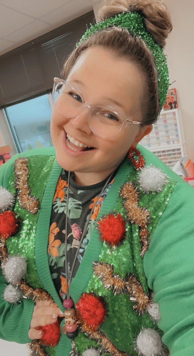 MsBoudny's tweet photo. Peppermint decided to join in our fun with tacky sweater adjective party!! @TWEHowl #twehowl @katyisd #katyisd @elfontheshelf #elfontheshelf #elfintheclassroom https://t.co/mtqr1ncGvm
