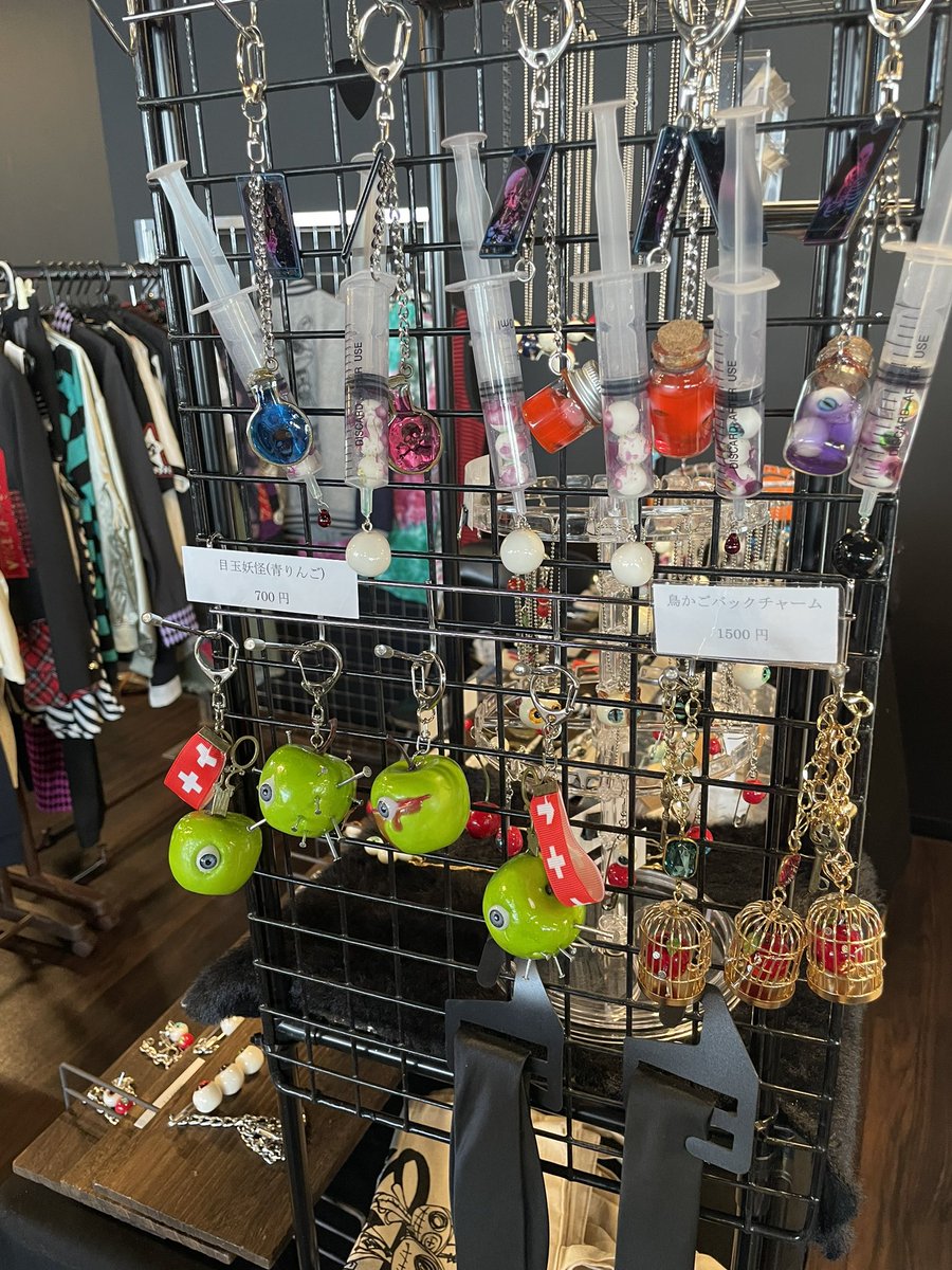 clumsy_sky's tweet image. 始まりました！てづバ二日目\(//∇//)\
第二会場ウミエールでお待ちしております！

#てづバ
#3月も出たかったけど応募逃したぁあ
#ウミエール
#フランソワ
#今年は目玉の年