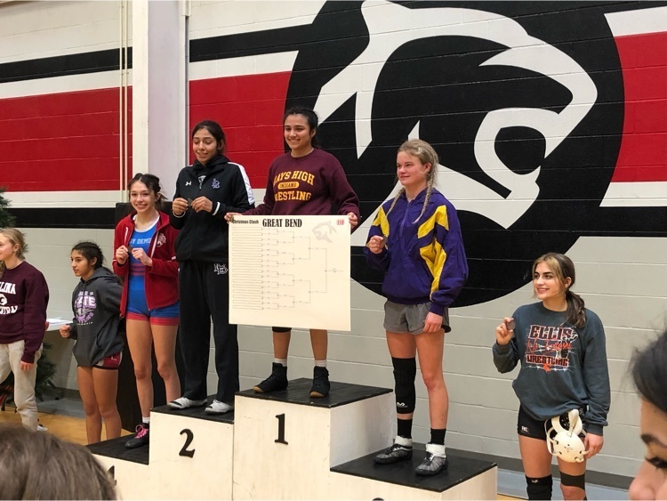 HaysHighAD's tweet photo. Hays High Lady Indian wrestler Sarah Zimmerman 1st place @ 110 at the Great Bend tourney today! https://t.co/3VZ3GLCp9p