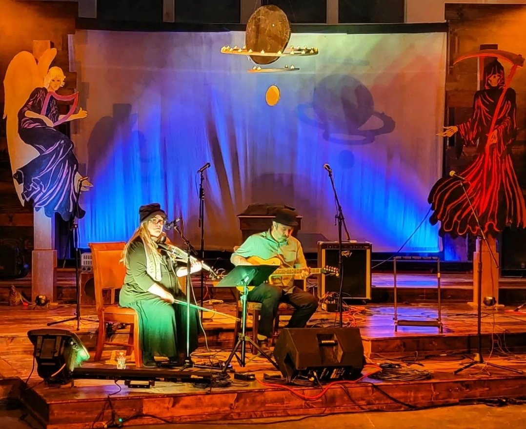 midwestmusic's tweet photo. Betse and Clarke chilling us to the bone with that set 🔥🔥🔥
Completely captivating!
Tickets at the door! We have a place for you.
#MBB10 #murderballadball #midwestmusicfoundation #kcmusic https://t.co/7rttW99X2K