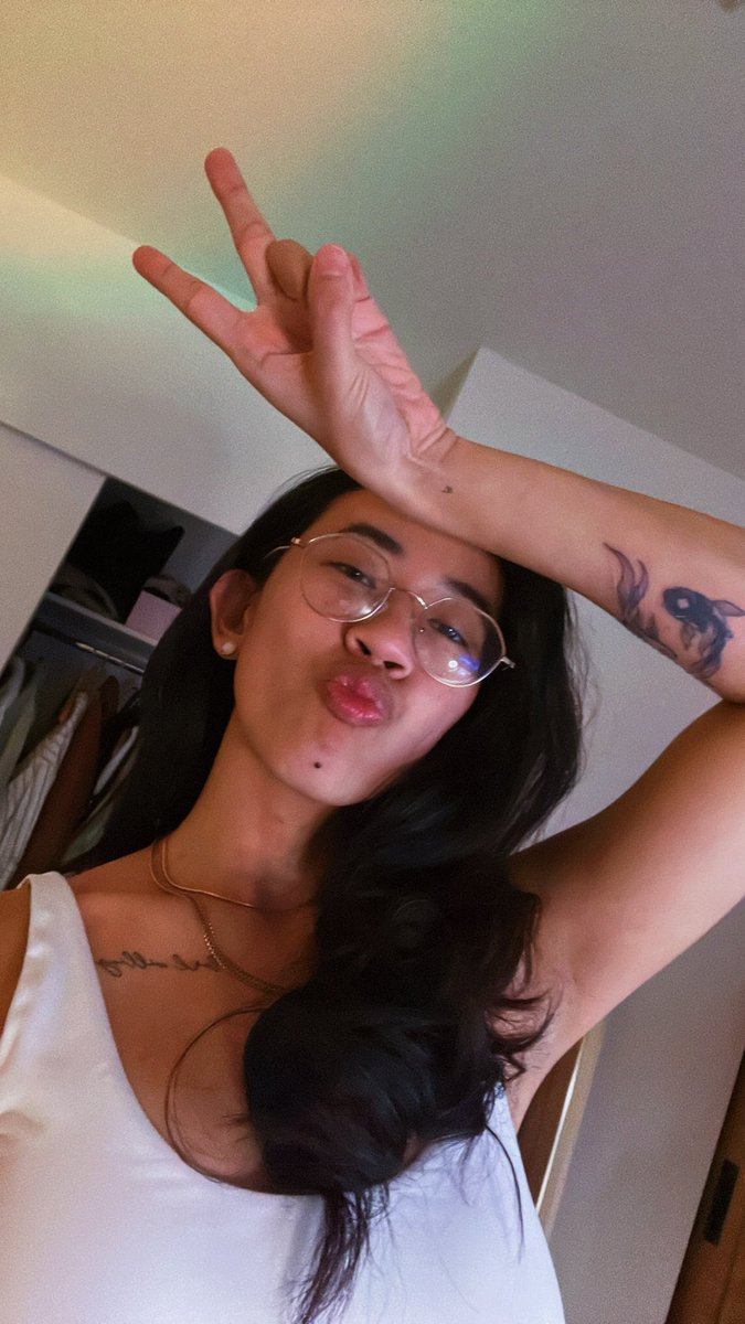 Izzy (she/they)🌈 tweet media