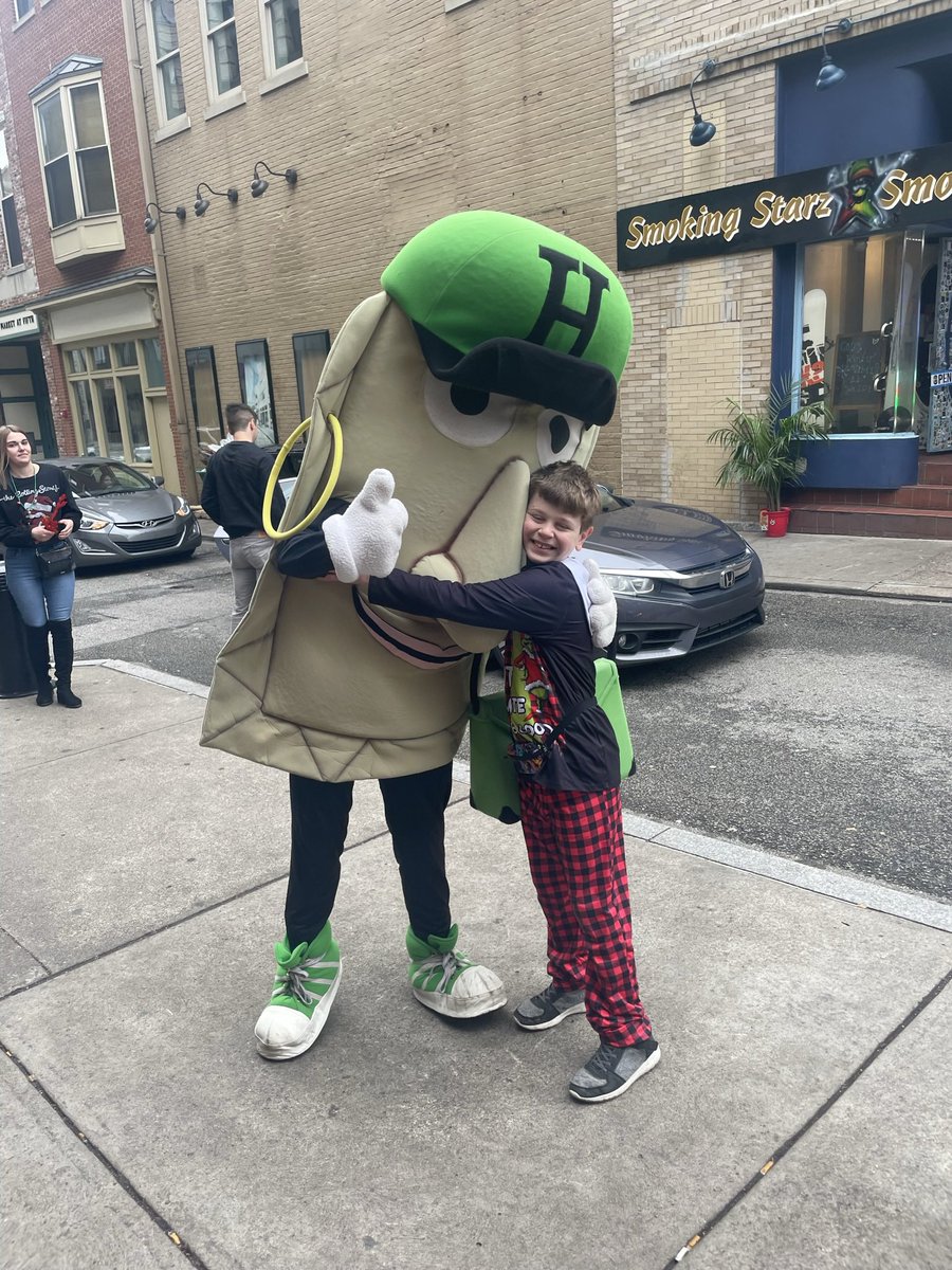 cupcakecaryn's tweet photo. Nothing more Pittsburgh than some holiday cheer with the @Pirates Pierogis! https://t.co/lgr4h8nGkv