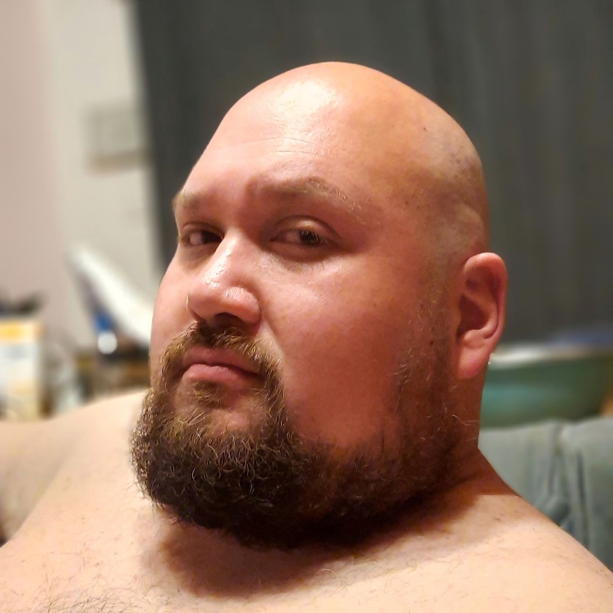 TheKyayo's tweet photo. So i did thing... #selfie #bald #baldandbearded #plussize #plussizemodel #plussizemalemodel #plussizemen #plussizechile #plussizemale #beardedlifestyle #positiveself #bodypositive https://t.co/hssTX642Ah