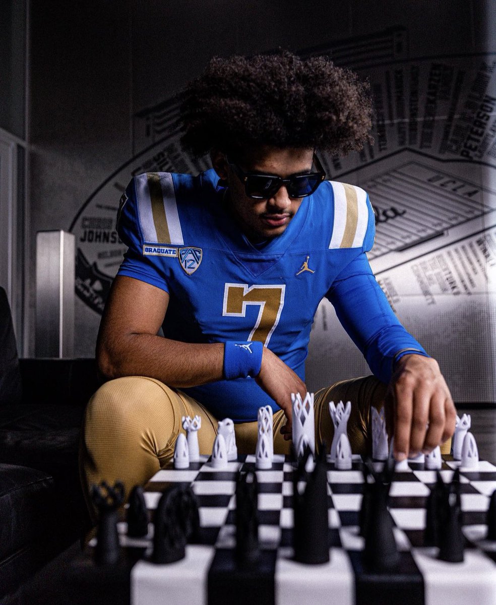 Hey UCLA football fans?

Is this the quarterback prospect y’all been looking for? #Dante2LA

📷: DanteMoore05/IG
