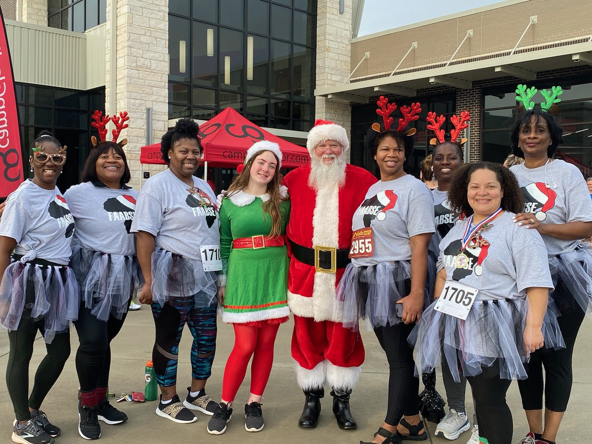 ForneyAABSE's tweet photo. What a great day participating in the Forney Education Foundation Antlers and TuTus Fun Run! #ItTakesAVillage @TABSE_Texas  Learn more about FAABSE here: https://t.co/q3LUB1FHO4 https://t.co/aQgKRxRNbO