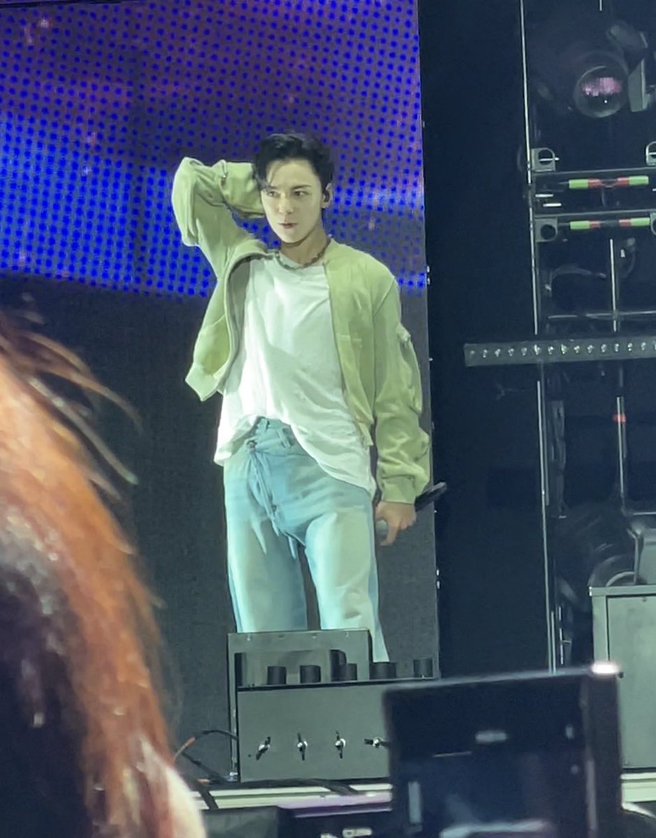chwecloud's tweet photo. #VERNON LA3C https://t.co/7sxeqWXlol