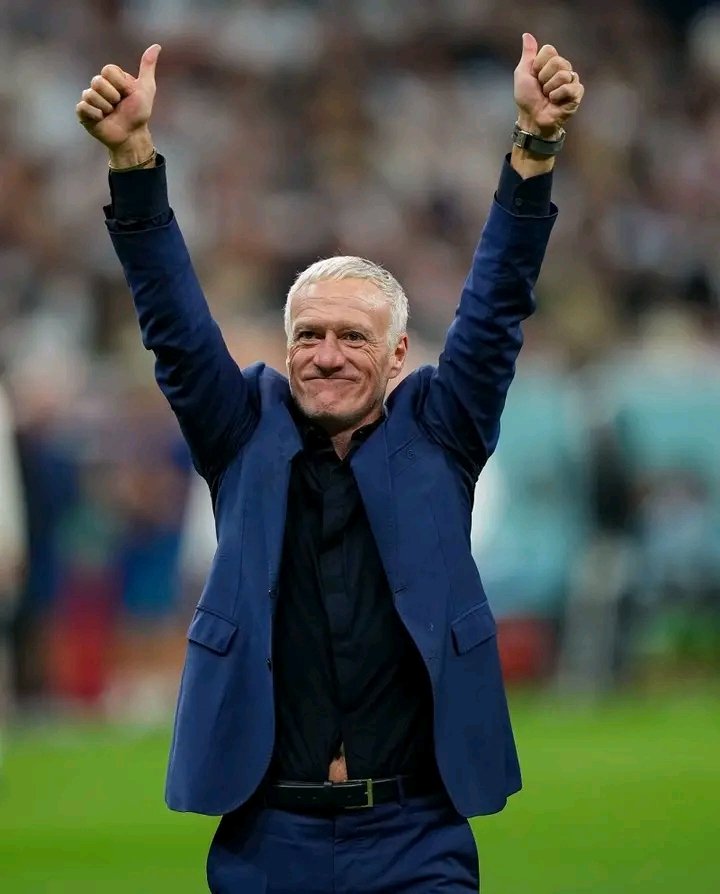 CobydarryCD's tweet photo. On en parle peu mais Didier Deschamps a encore réussi à construire un superbe groupe et une superbe équipe malgré les nombreuses blessures.

RESPECT ET MERCI MONSIEUR DESCHAMPS 🙌❤️🇫🇷 https://t.co/vk47qDFbpy