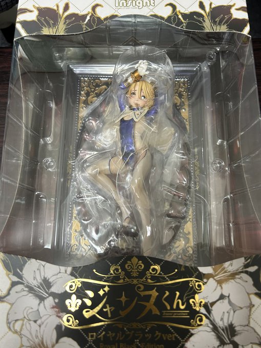 これは飾る場所がなくなって寝かせていた

池咲ミサ先生オリジナルキャラ「ジャンヌくん」ロイヤルブラックver. 1/8 完成品フィギュア

です

最高
もう最高なんですよね 