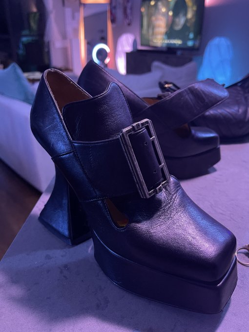 Cause I own these shoes like I gotta do Wednesday Addams right https://t.co/6u5vxrO8mI