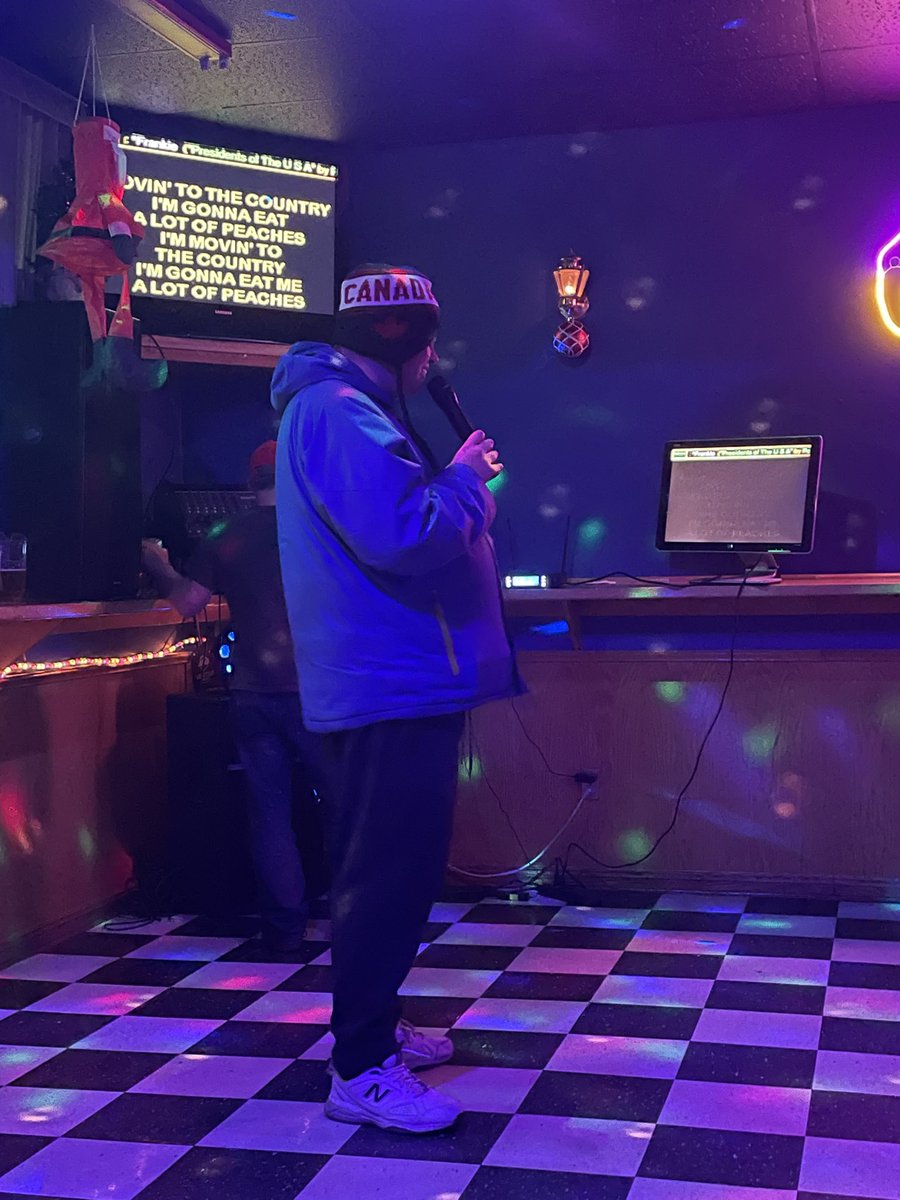 frankiemacd's tweet photo. Here is Me singing karokee and here it is https://t.co/0mCPokQ0zw