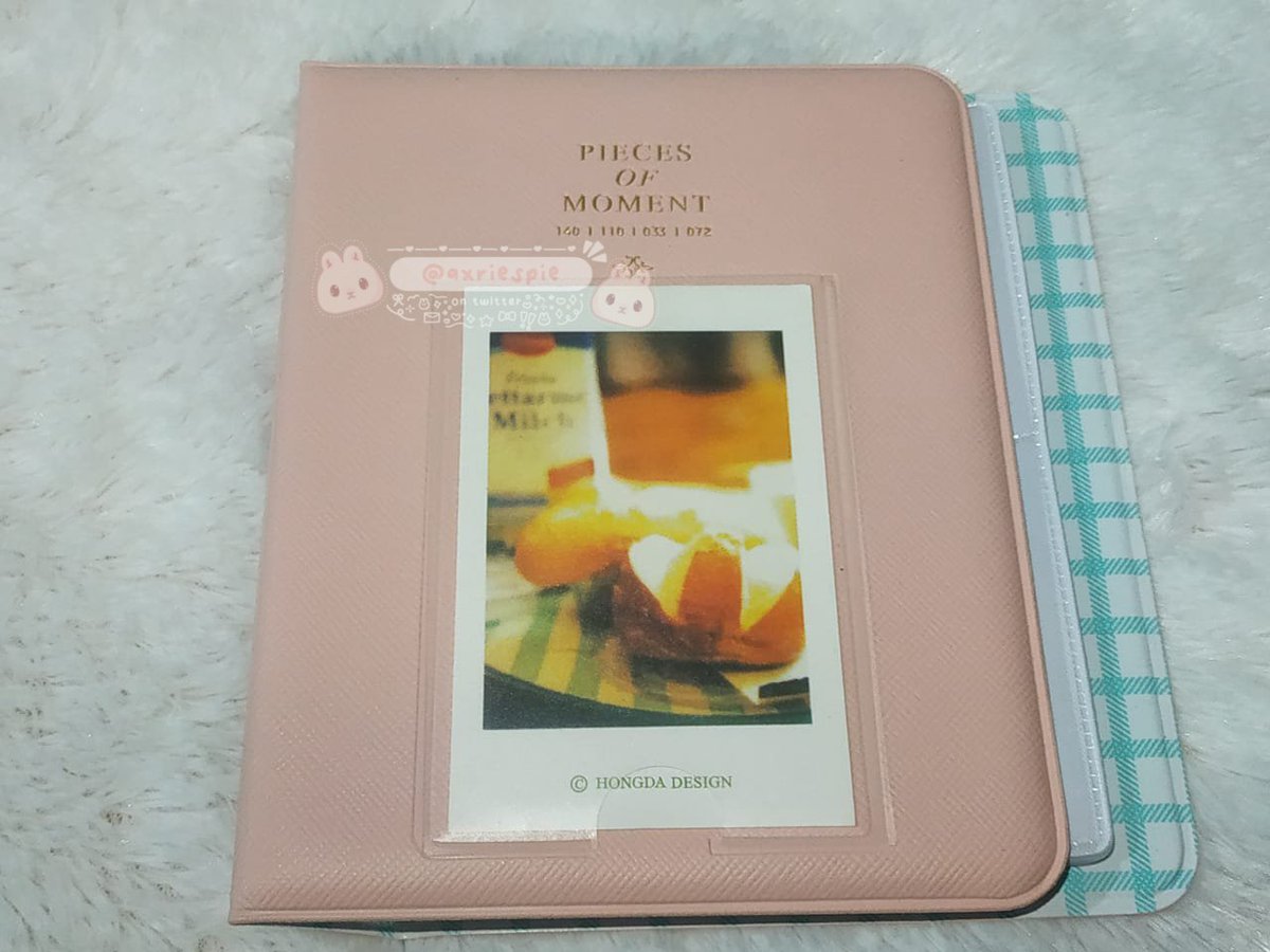 @o0h_depaa preloved kolbuk pieces of moment instax mini album. 2p (64 slot, 16 pages). gratis 1 set (20 lembar) masking sticker frame photo instax mini. 25k masih mulus, dom tangerang