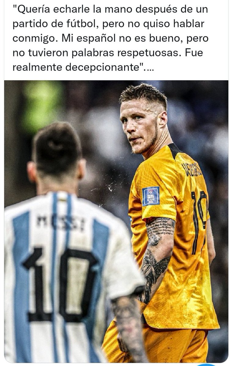 nataliatasso's tweet photo. Ja! Si que le digan #bobo le pareció irrespetuoso, menos mal que no me escucho a mi durante todo el partido! 🤪 #andapallabobo #Messi #ArgentinavsPaisesBajos #Argentina https://t.co/mY7x2zu3sI