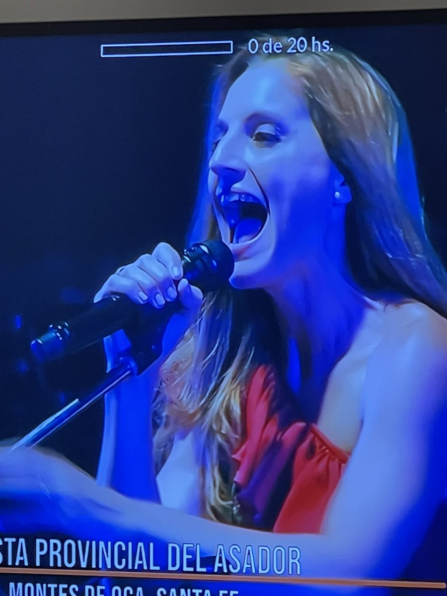hugozacc's tweet photo. Acá haciendo el aguante a @NatiPastorutti ❤️❤️❤️ https://t.co/QFLDUpoJIg