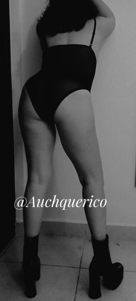 auchquerico's tweet photo. Mis piernas en tus hombros. https://t.co/yoEEL9APAh