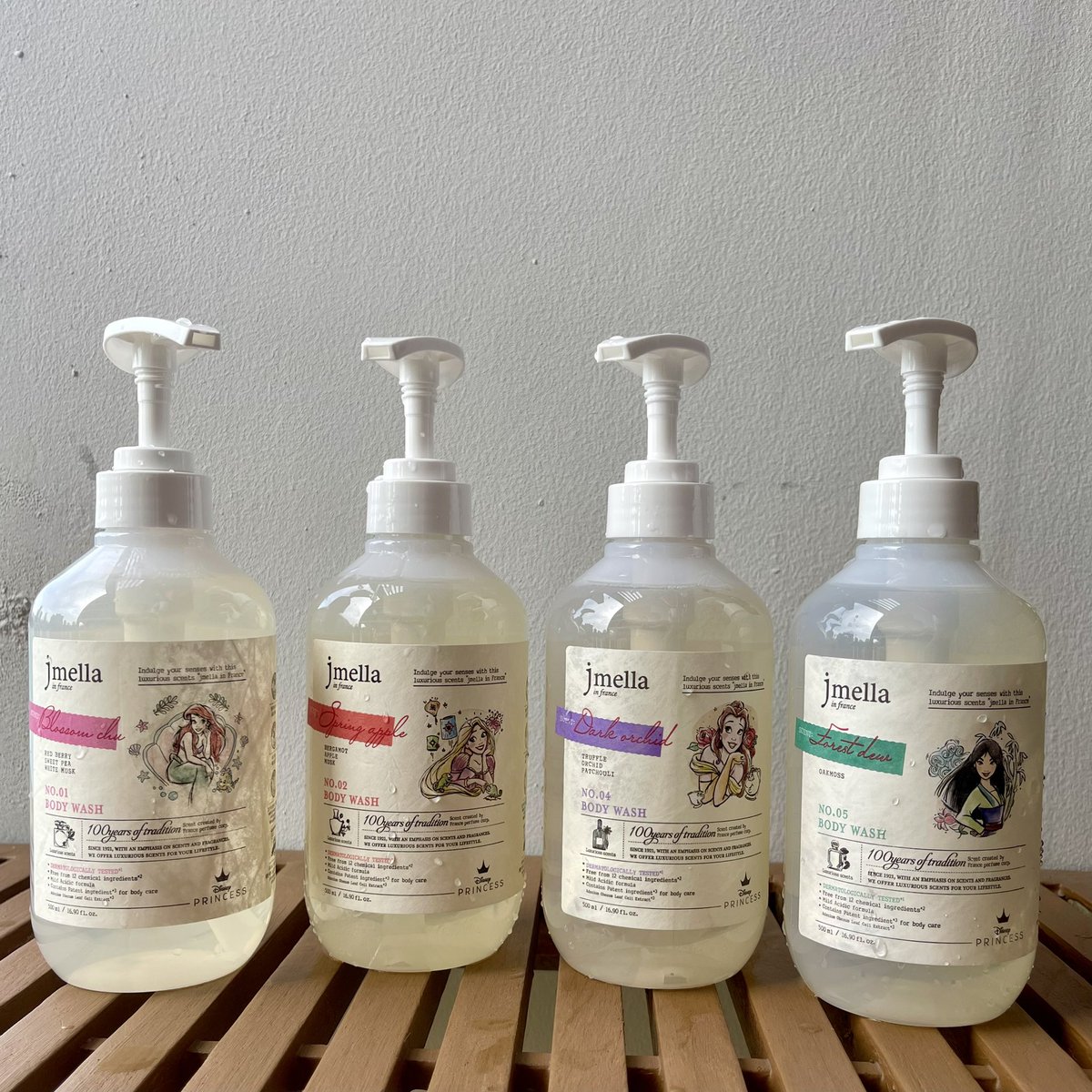 ลองครบแล้ว หอมมมม...จึ้งกว่าเดิม หอมทุกเจ้าหญิงจริงๆ การ design กลิ่นของ Disney collection ทุกกลิ่นจะสะท้อนคาแรคเตอร์ของแต่ละหญิงด้วย 

ซึ่งทางเรามีใจให้ Ariel แต่ชอบกลิ่น Mulan ที่สุด 🗡️👸🏻🌳