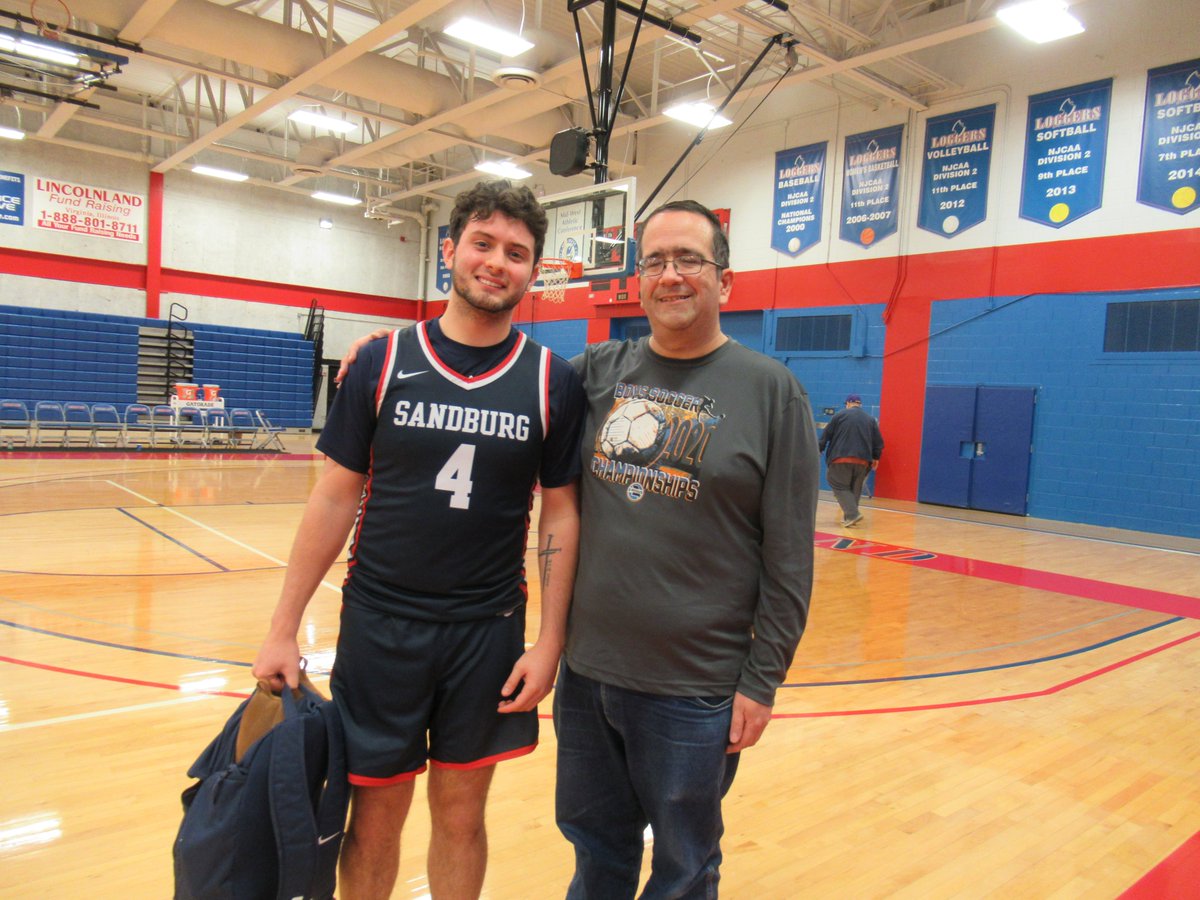 RdTrpsRtsRoyals's tweet photo. This afternoon I saw @MylesEstrada4 score 7 points in Carl Sandburg's win over Lincoln Land.  Very grateful to Myles, @LabbFHC, and everyone else who restored my love for high school basketball after I had endured historic losing streaks a few years earlier. https://t.co/zF8P6BkGMN