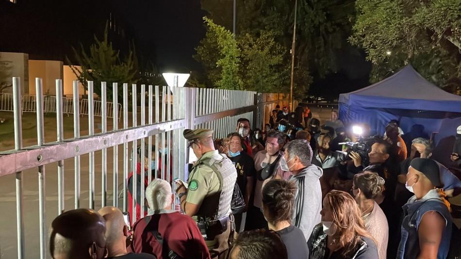 meganoticiascl's tweet image. 🔴 ACTUALIZADO | Evacúan hospital Félix Bulnes por paciente que llegó con un presunto artefacto explosivo meganoticias.cl/nacional/39897…