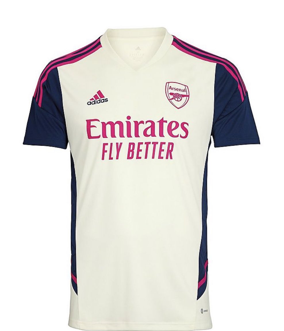 Jayp6181's tweet image. 🚨🚨 Lets do an @Arsenal giveaway to brighten the mood  this morning …. LIKE, RETWEET this tweet AND FOLLOW me to be entered into the draw. TWO of these beauties are up for grabs! Winners will be drawn tomorrow at 8pm GMT. 🫶🏽❤️🙏🏽