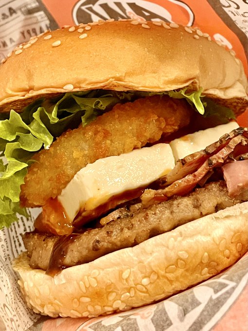 そして憧れのA&Wきました!
おおおおおルートビア飲み放題!!! 