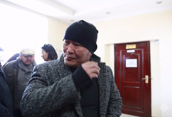 Энэ этгээдийг яг энэ үед нь л явдаг газарт нь явуулах байсын...хэн хэн өмөөрч Баянгол ЗБ дээр очиж байлаа. Тэр нөхөд гэмшиж байгаа болуу?