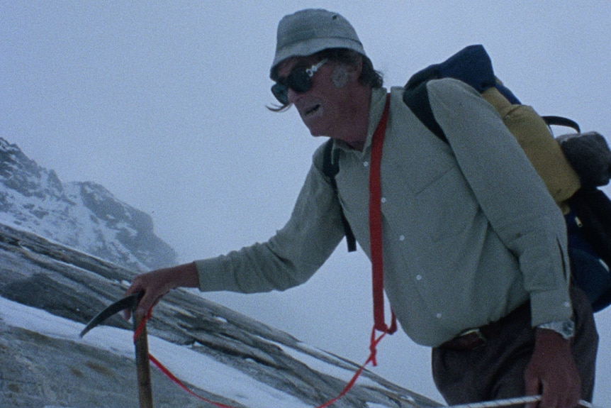 lfarrec's tweet photo. Sir Edmund Hillary (NZL, 1919-2008)
El montañero, explorador y filántropo neozelandés es conocido mundialmente por ser uno de los dos primeros hombres (junto al sherpa Tenzing Norgay) en ascender a la cima del pico más alto del planeta: el Everest. https://t.co/XkENu7vrEr