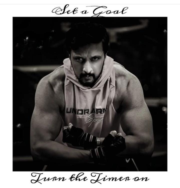 KicchaKSSFC's tweet photo. Set a Goal
Turn the timer on 
Go for it...
Baadshah @KicchaSudeep 🔥 

#KicchaSudeep #Kiccha46 #Kiccha𓃵 https://t.co/ZVRJyc1T47
