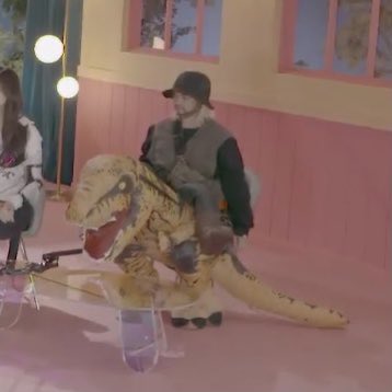 jeongyeon‏ (@yjylooks) on Twitter photo 