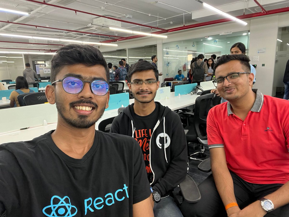 _piyushborana's tweet image. Hey folks,
Attended Build with @hackthisfall X @nhost workshop in Pune &amp;amp; It was always amazing to meet @siddharth_hacks and these amazing people.

#BuiltwithHTF  #HTFxNhost 
@MrunankPawar @rohan_2502