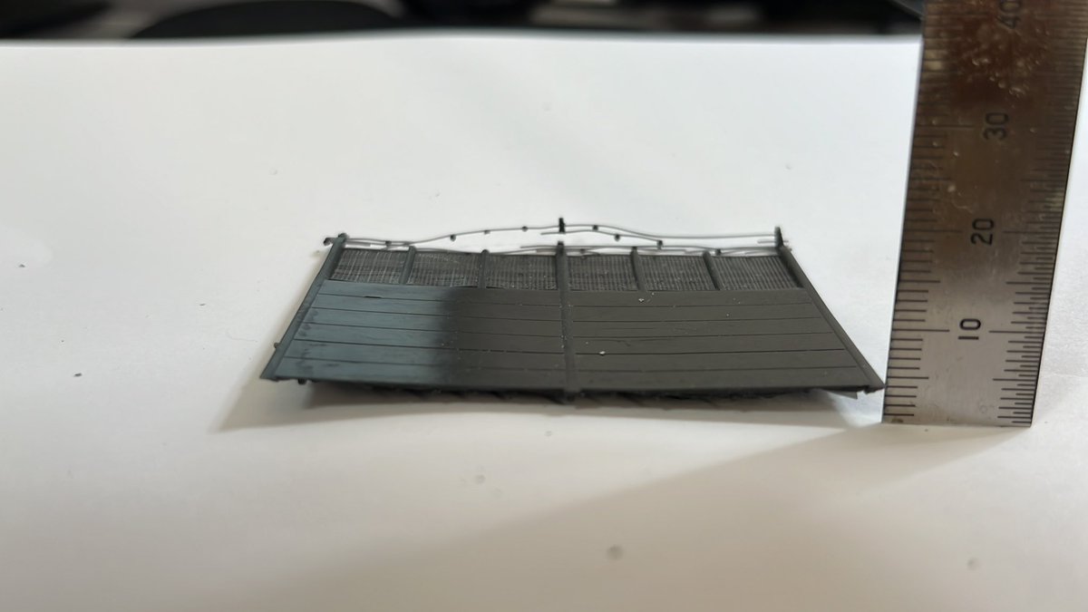 PAN31876897's tweet photo. 結果、2ミリ程反りましたw未熟さ故の失敗です。因みに、網目はしっかりでてました。
凄いな、3Dプリンター。
塗装してみます。
やっぱりまんねんさんは凄いや!
では、これも真似して塗装します。
#まんねん工房
#HALOTONEPLUS
#サンステラ
#blender初心者 https://t.co/TFT1gGujjD