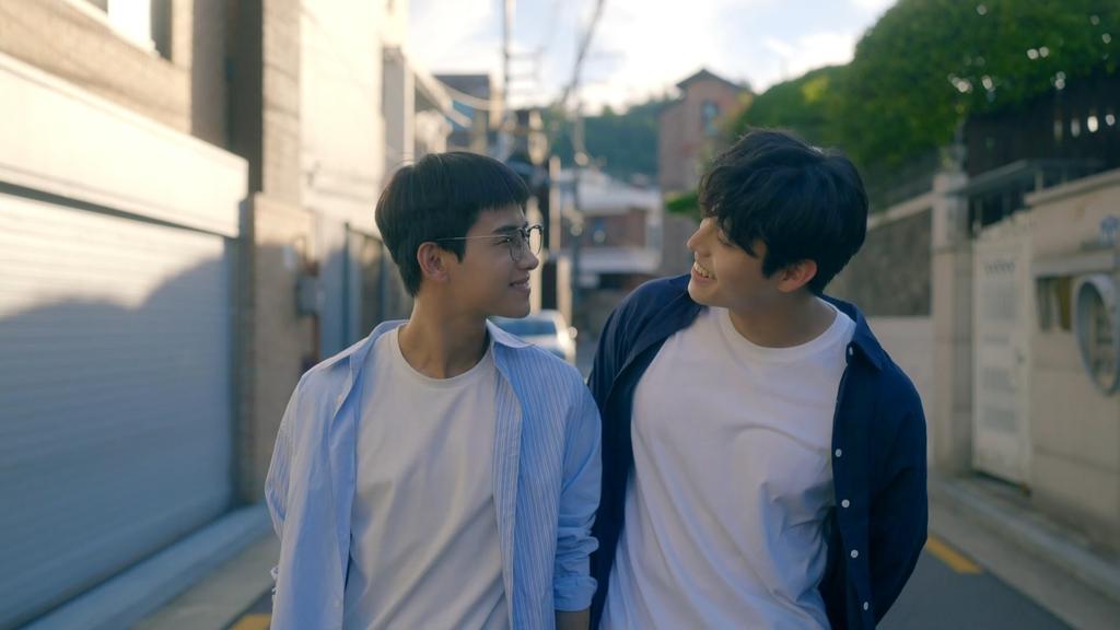 randomlyrj_'s tweet photo. Manifesting the final episode would bring them back together forever and ever ever ever. #ChocoMilkshakeEP10 https://t.co/ylp6Udwqf3