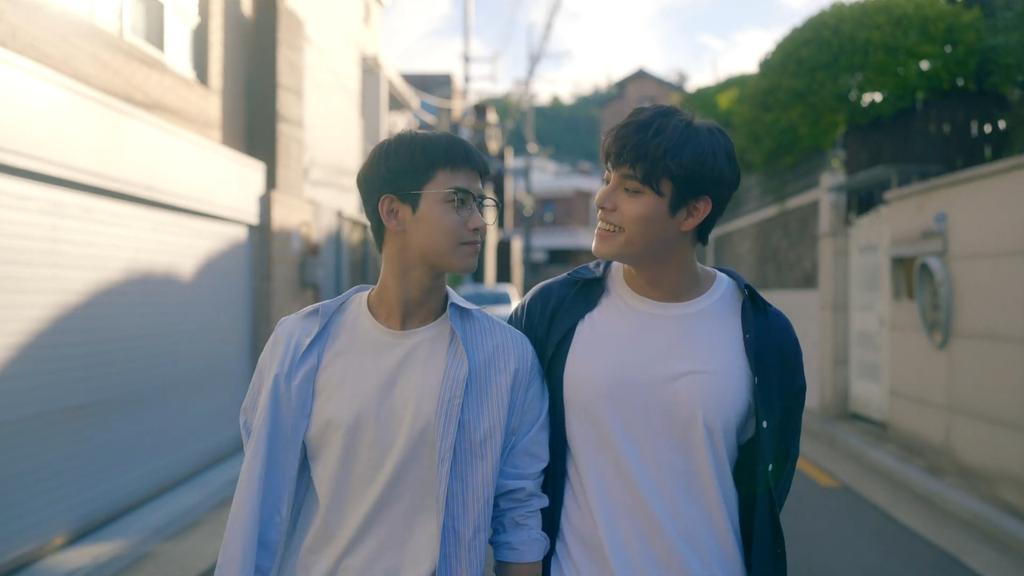 randomlyrj_'s tweet photo. Manifesting the final episode would bring them back together forever and ever ever ever. #ChocoMilkshakeEP10 https://t.co/ylp6Udwqf3