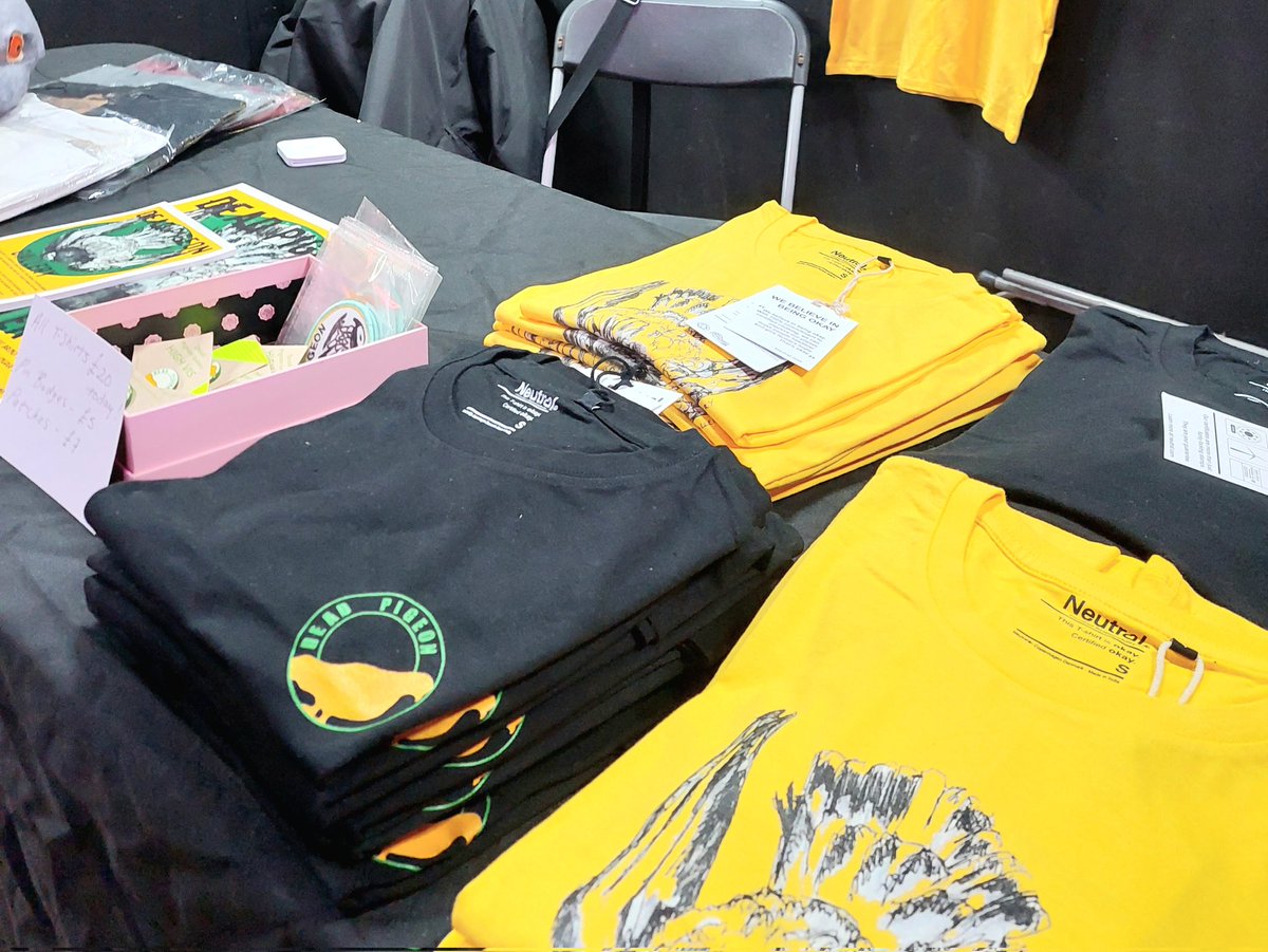 DeadPigeonG's tweet photo. Great company yesterday at the @future_yard Winter Mkt. Despite the weather, brave souls still made it to support Indys! All staff at FY were boss, a new hot toddie was even invented👌 
You can still get in touch for a T-shirt, or even become a patron?? 👀 https://t.co/oPxvZago09 https://t.co/LKyi0qLI9O