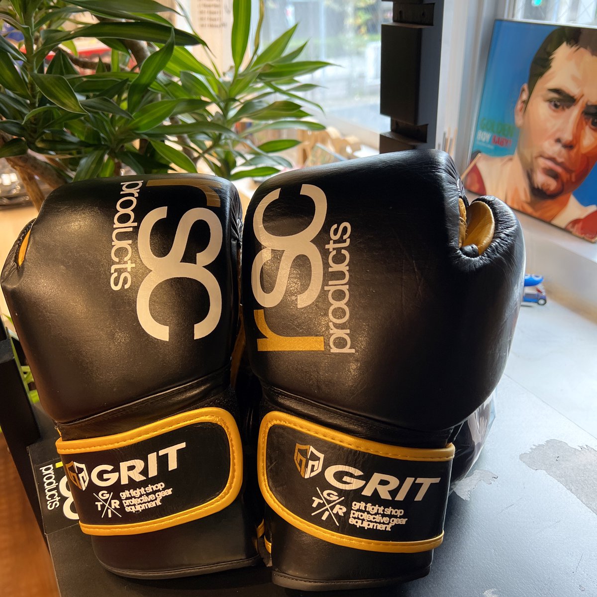 rsc products × GRIT ボクシンググローブ 待望のRSCとGRITさんコラボのボクシンググローブが東京店にも入荷