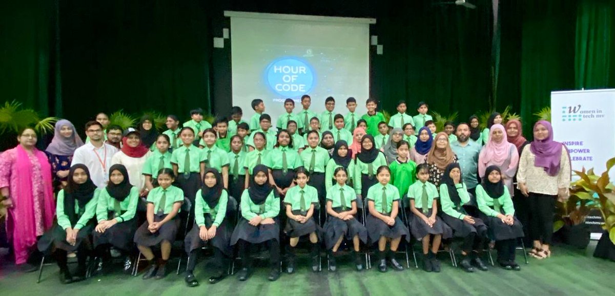 Dhiraagu's tweet image. Our Machine Learning Engineer, Fauzaan joined the #HourofCode session at @kalaafaanu_mv as a mentor for their Grade 5 students.

Stay tuned for the main event on the 24th! @womenintechmv 

#HourOfCodeMV
@MoEdumv @codeorg