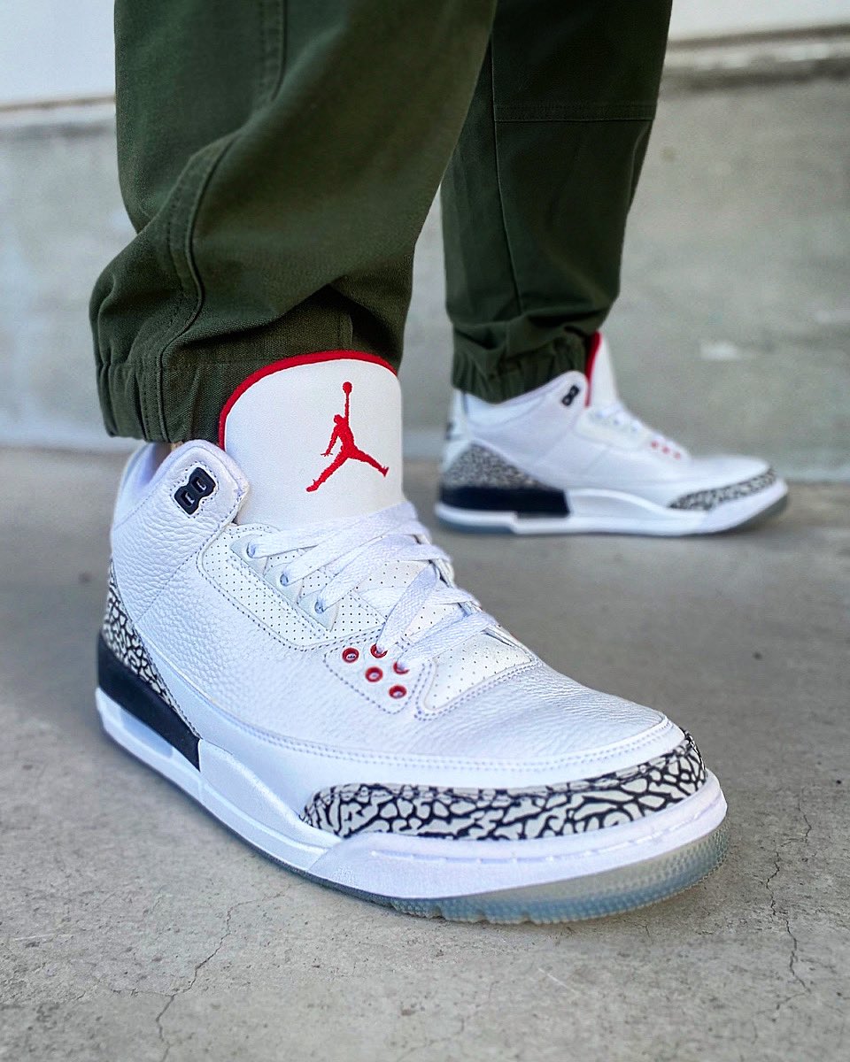 hanachu25's tweet photo. 来年で発売されるAJ3 Reimaginedも楽しみ。
#airjordan3 #whitecement #3pointline #SNKRSKickCheck #snkrskickcheckjp #wdywt #todayskicks https://t.co/BIHKRT4FXq