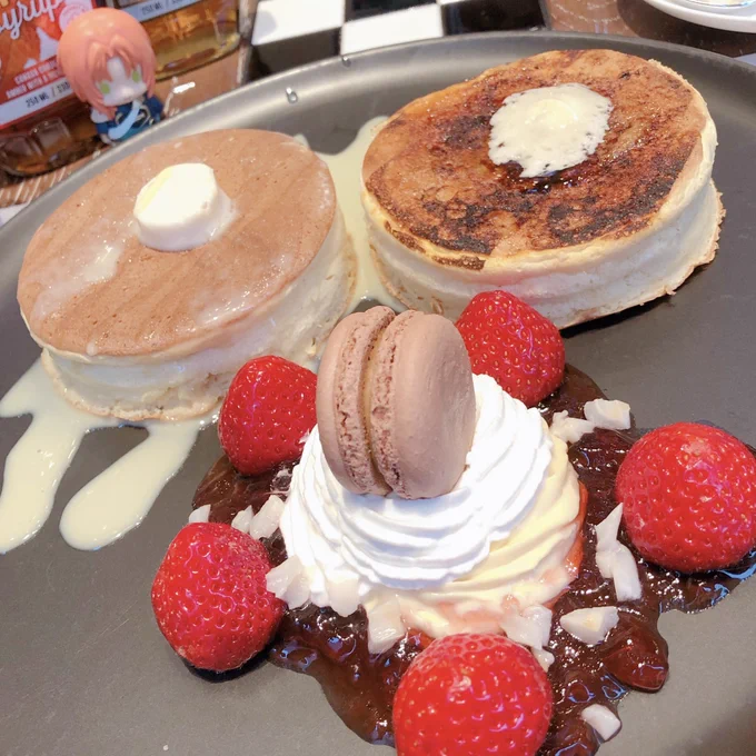 (43)ケイトスペードのAirPodsケースキラキラがかわいい(44)スナのこのニットワンピ買ったの多分今年⸜( ' ᵕ ' )⸝形が独特でかわいい(45)丸福のミルクティーベースおうちカフェしてたおいしい(46)買ったもの?だけど!いちごのとき初めて食べてハマった 2023年も通う 