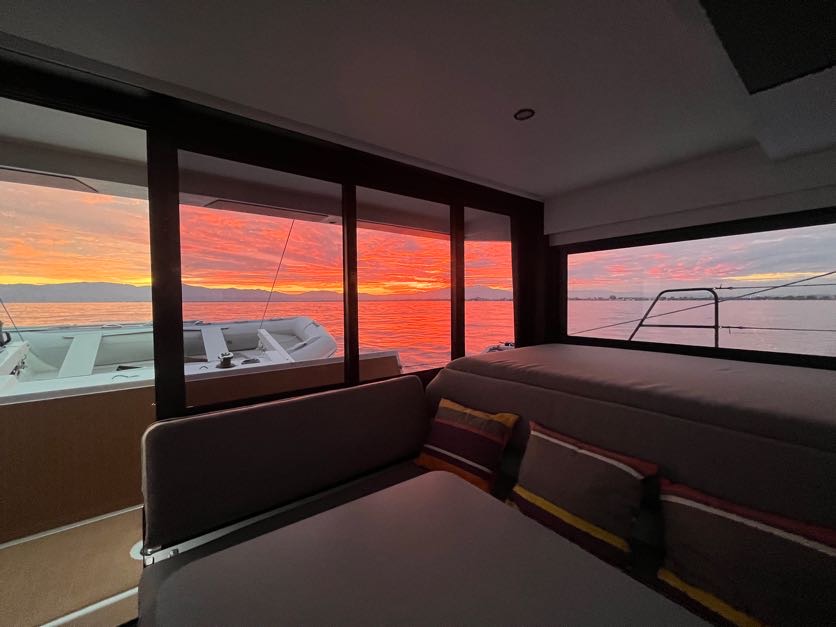 windelocat's tweet photo. #Sailing into the #sunset!
#Naviguer au coucher du soleil!
#sunsetsailing #sunsetphotography #sunsetoftheday #sunsetlandscape #sunsetlovers
#windelo #windelo54 #windeloadventure #ecofriendlysailing ##windeloyachting #sailing #sailinglovers #dreamboat #windelo50 #greensailing https://t.co/ewMH0cu2qX