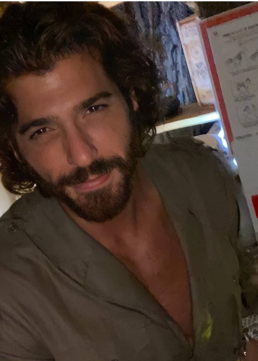 Ieri non è più, domani non è ancora.
Non abbiamo che il giorno d’oggi.
Cominciamo.

[Madre Teresa di Calcutta]

Buongiorno a tutte e Buona Domenica 🤗❤️☀️
#CanYaman ❤️❤️