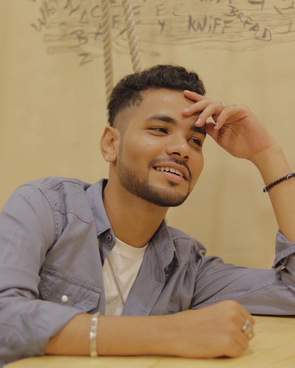 Hwf_c71's tweet photo. My Life Is Full Of : Music, Memes &amp; Madarch*ds 😂🌶

📸 @ps._.captures 
📍 @kulhadchembur 

#HarkatWalaFardin #MJ💜 #Hwf #ChemburHipHop #Chembur #OutSoon #Music #Photography #Cafe #Mumbai #PinkCorner #Bts #ChemburKaPehlaRapper #Love #Hate #Peace https://t.co/xLLHYNTNcN