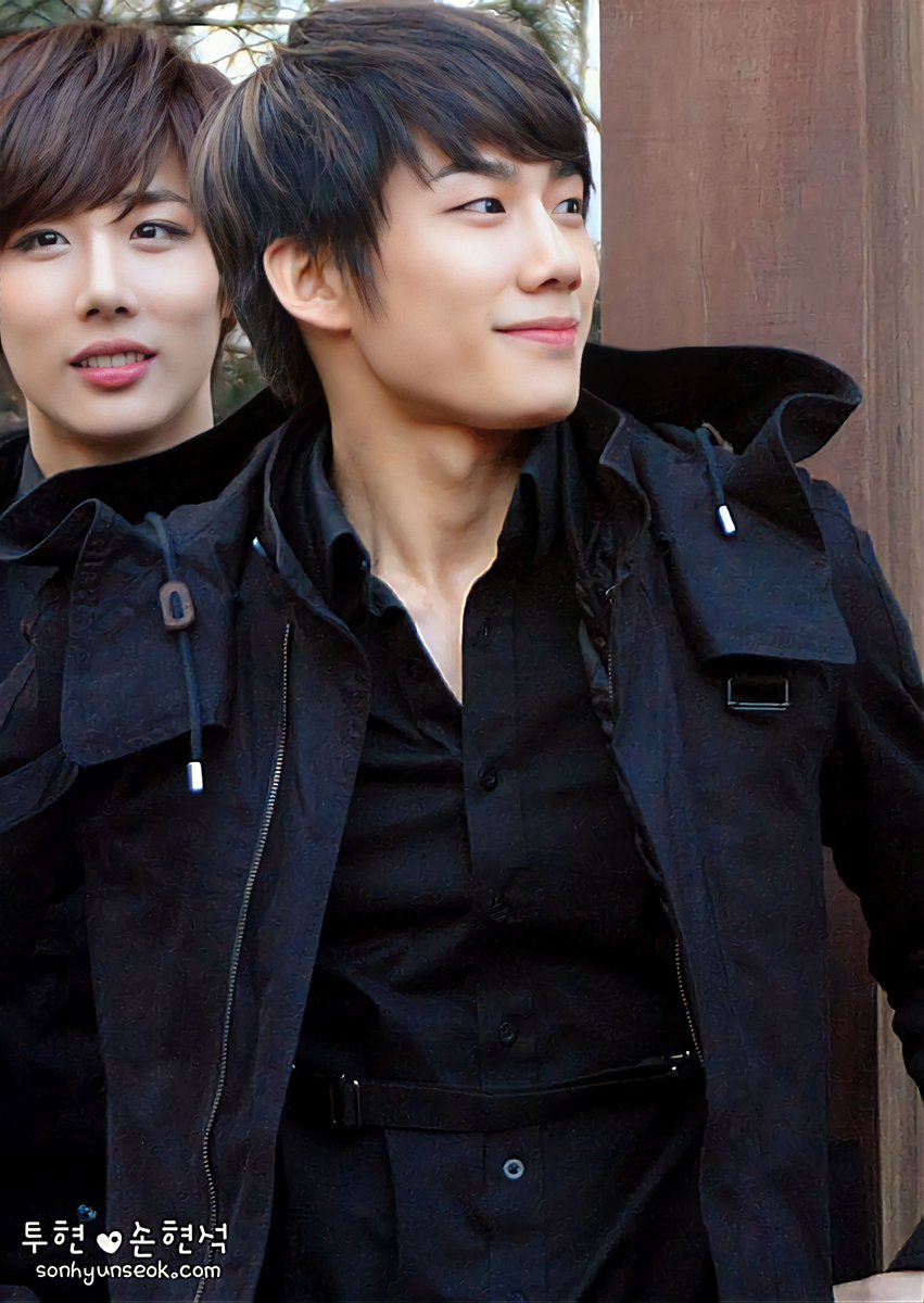 chocopuppy_109's tweet photo. 120226 X-5 미니팬미팅 건이
예민미와 댕댕미를 한번에(˃̣̣̣̣︿˂̣̣̣̣ ) 건이하세요
#손우현 #SonWooHyeon #Xenos5 #Ghun https://t.co/PYFu6WHUTX