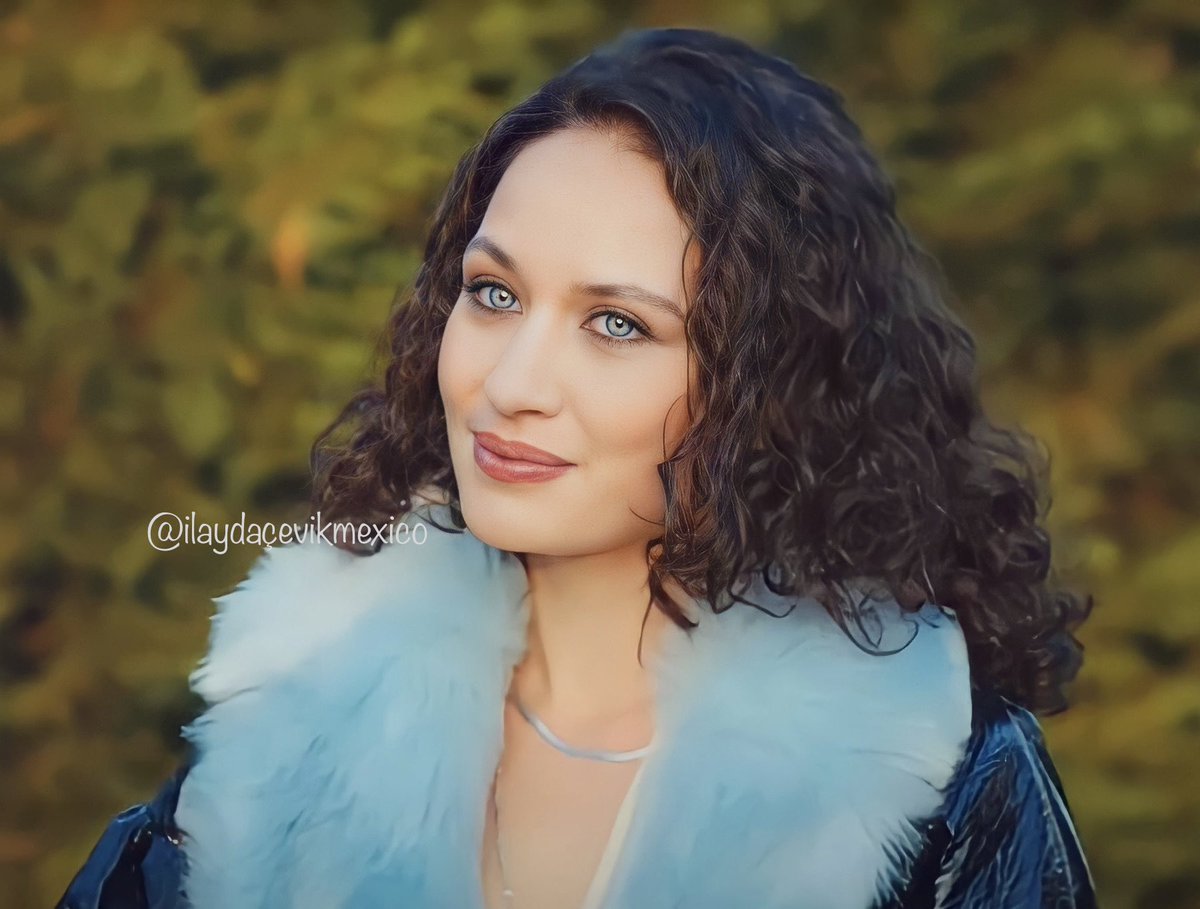 IlaydaCevikMex's tweet photo. Balca is so beautiful 💙
•
#sencalkapimi #sençalkapımı
#ilaydacevik #ilaydaçevik #İlaydaÇevik #balca https://t.co/o4d4hLDcq2