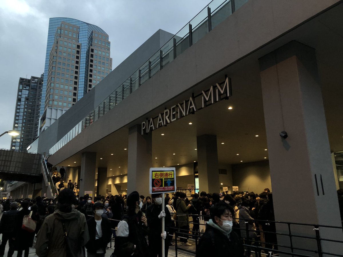 dadasan18's tweet photo. 着いた、人が多い。 https://t.co/dJbikHEHgp