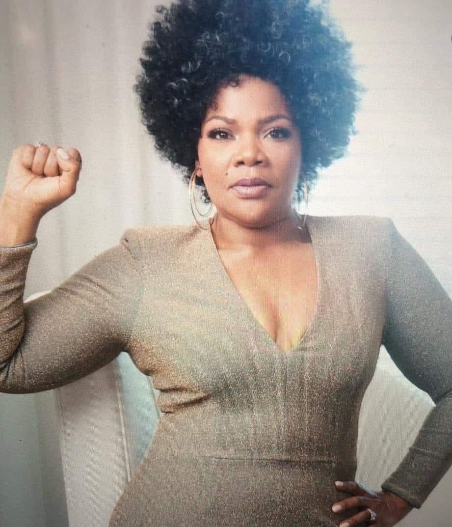 Happy Birthday to actress & Comedian Mo nique. Today she turns 55 years old. 