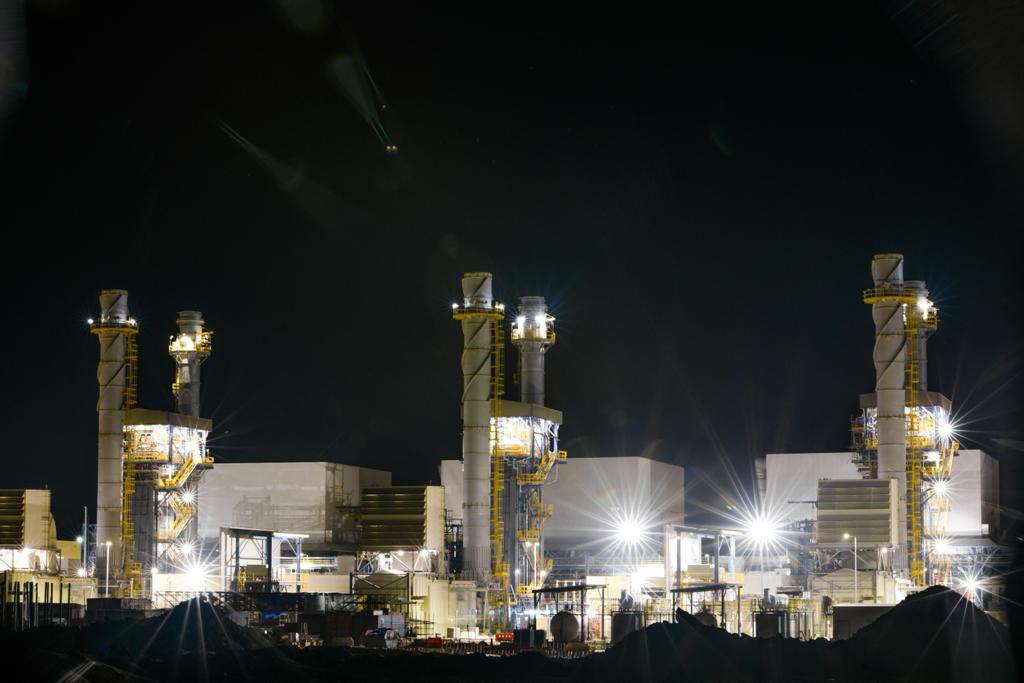 المهندس عبدالله بن محمد الهاشمي المدير التنفيذي لشركة "مرافق" يقول إن الشركة استثمرت ما يقارب من 600...