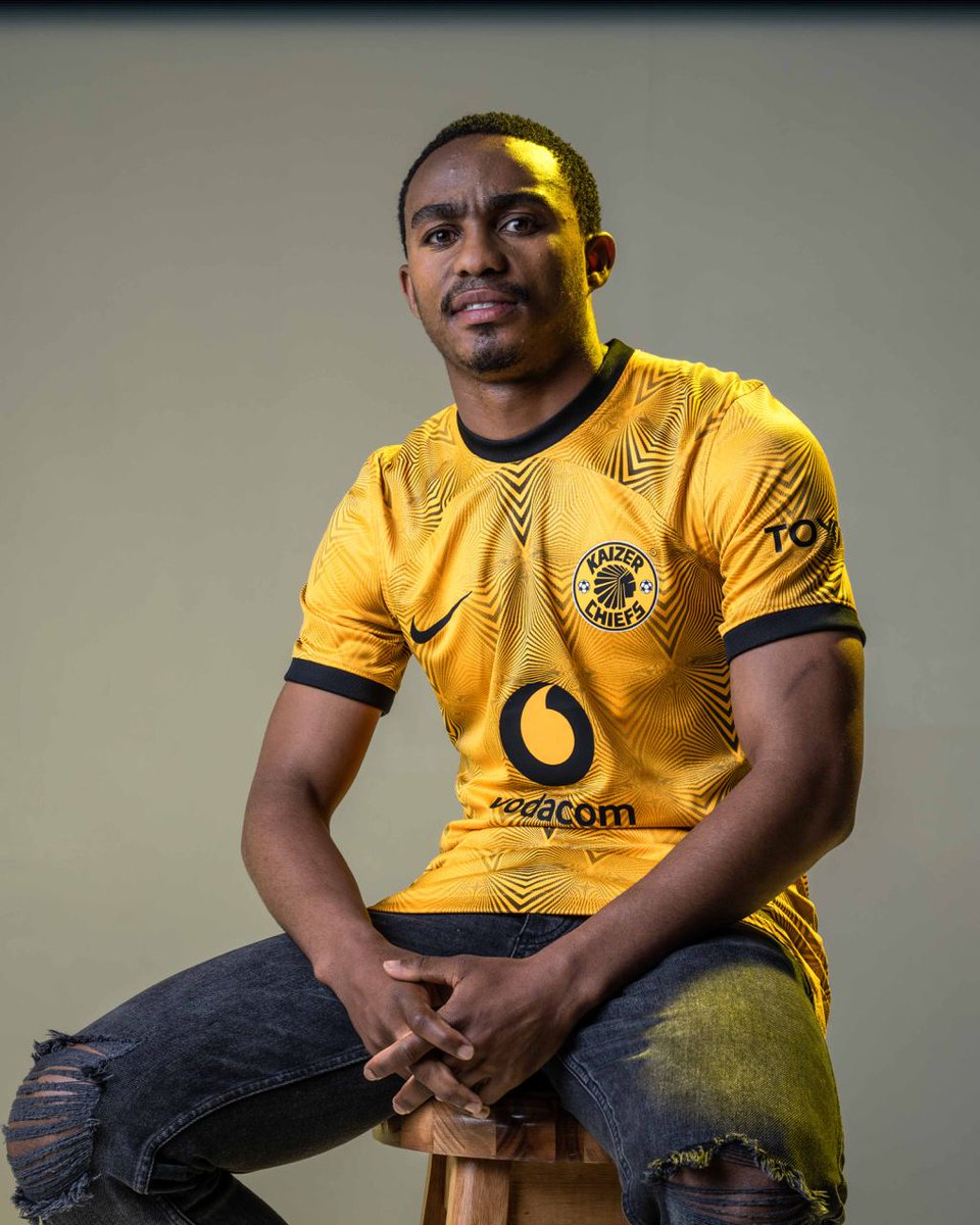 KaizerChiefs's tweet photo. Wishing a happy birthday to  Njabulo Blom &amp; Phathu Nange ♥️✌️🥳

#amakhosi4life https://t.co/HrSUSr5CK9