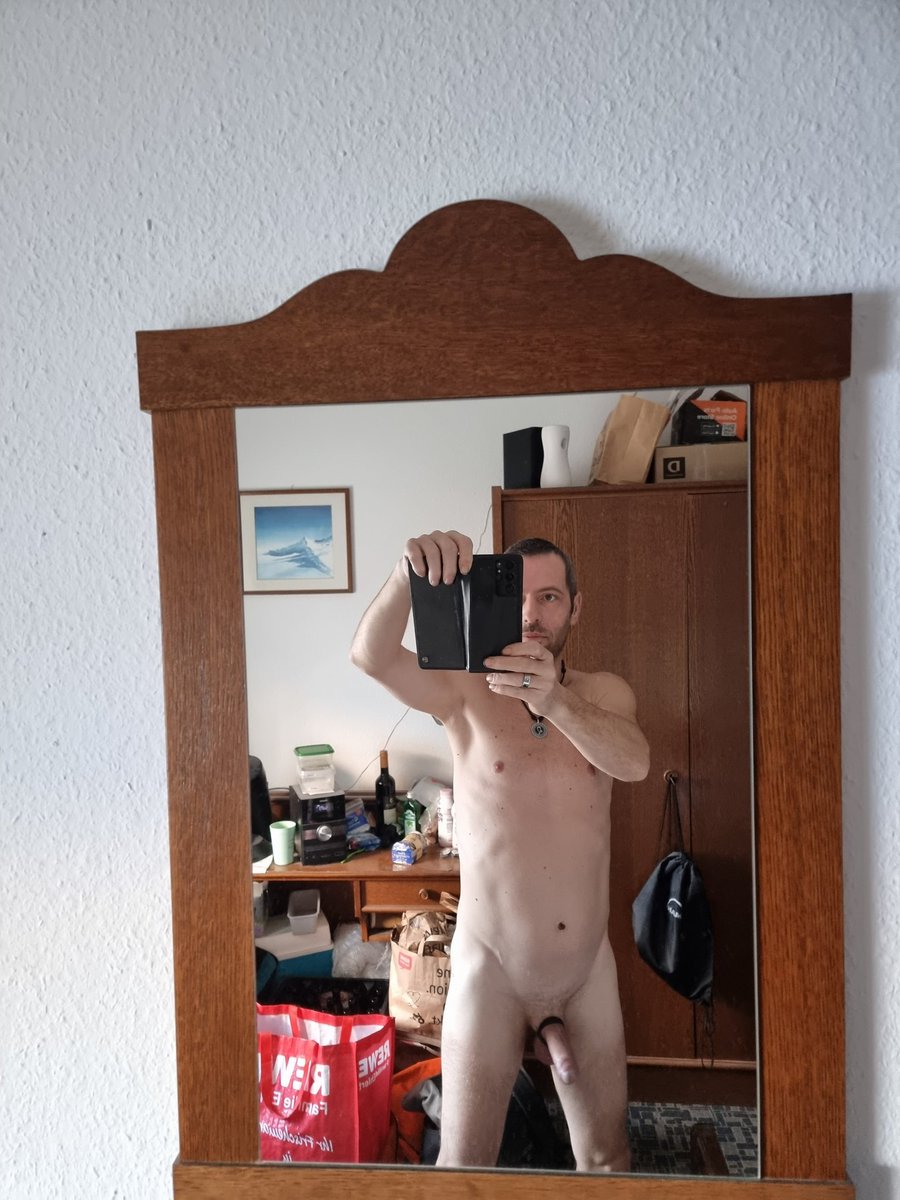 siebenhaar79's tweet photo. Guten morgen wünsch euch allen ein schönen dritten Advent 🔥🥵❤️‍🔥 https://t.co/qGZzeWngpf