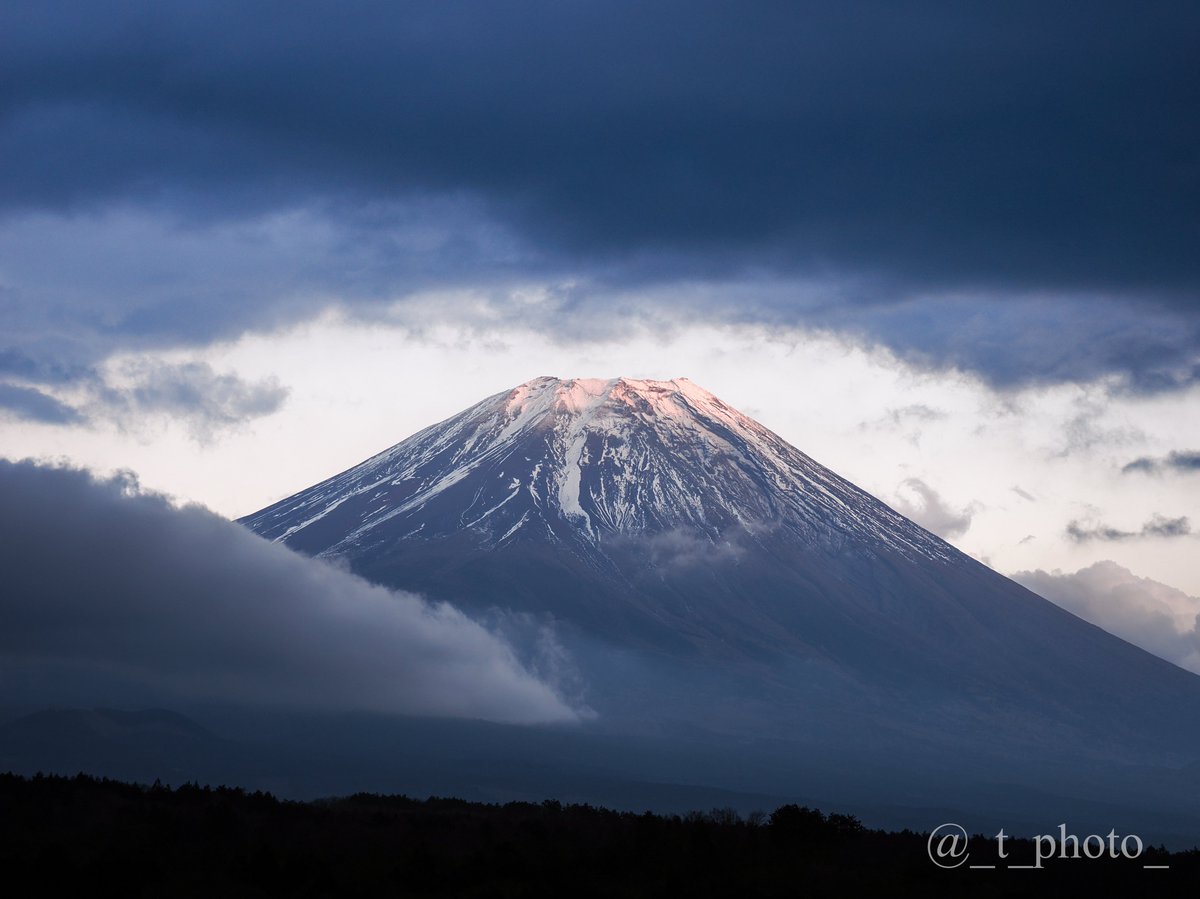 顔のぞかせてくれたのは ほんの短い時間だけでした 雨☂️なうです ＃富士山