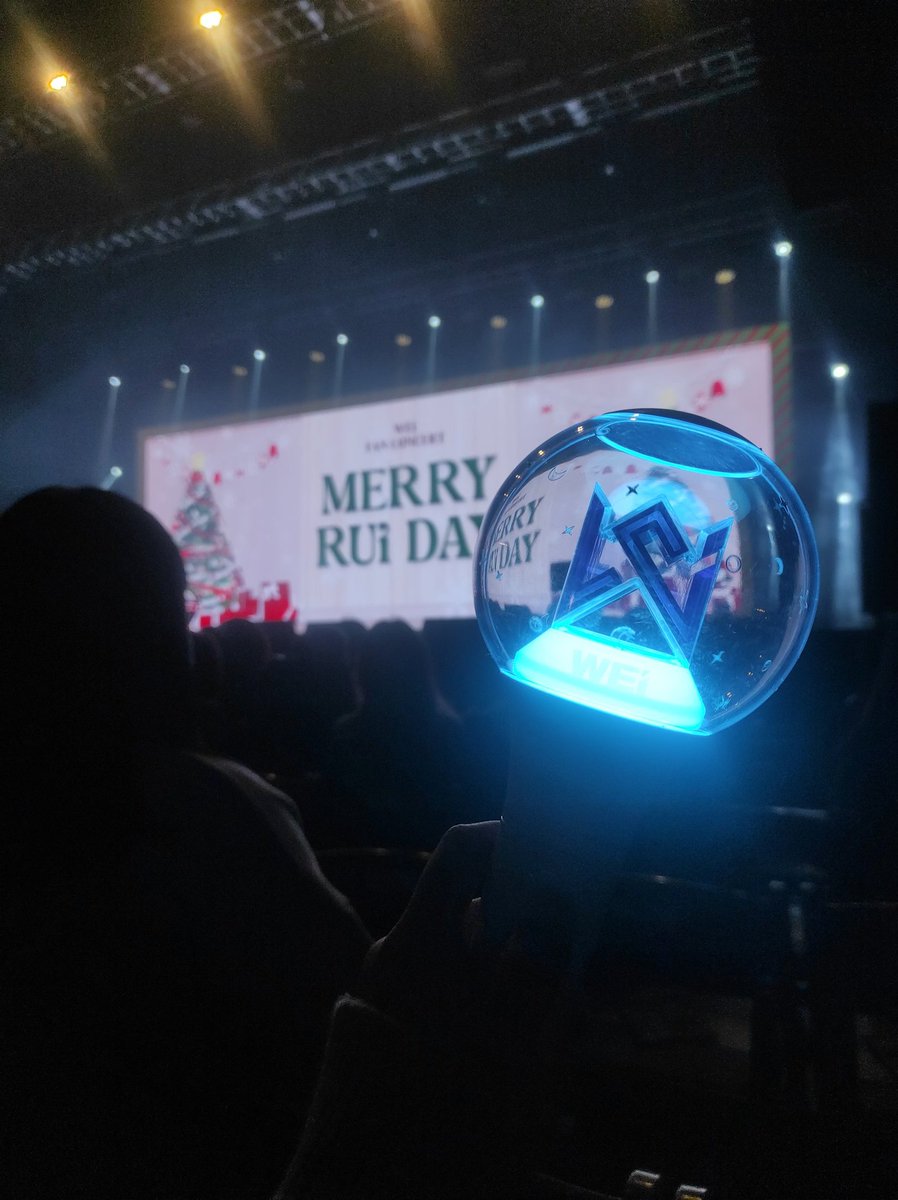 rui_hann's tweet photo. 나두 왔엉~~~ https://t.co/KUvvrPP8CQ