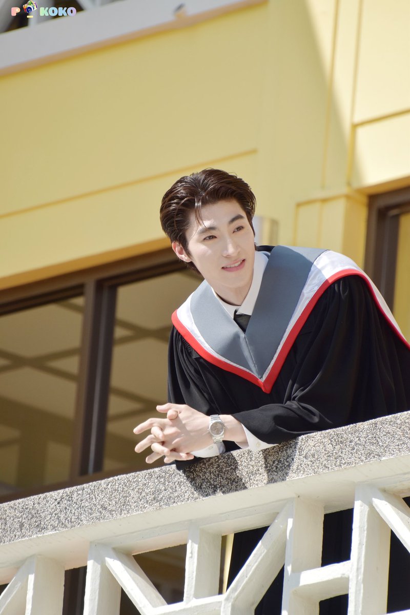 P_KOKO1995's tweet photo. ฮื้อออออ ฉันอยากร้องเพลงสรรเสริญพระบารมีให้เขา 🥰
เจ้าชายแห่งเมืองบลูด้า ❤️🫰🏻
@bluepongtiwat_
#BluePongtiwatCongrats
#blueda
#บลูพงศ์ทิวัตถ์ https://t.co/QiTxJlROZg